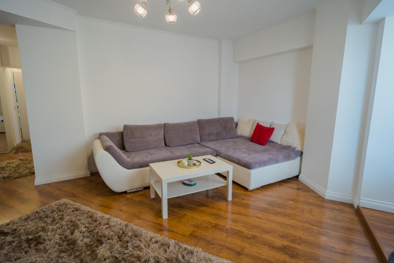 Cozy & Spacious 2Br Apartment With Netflix Bucureşti Eksteriør bilde