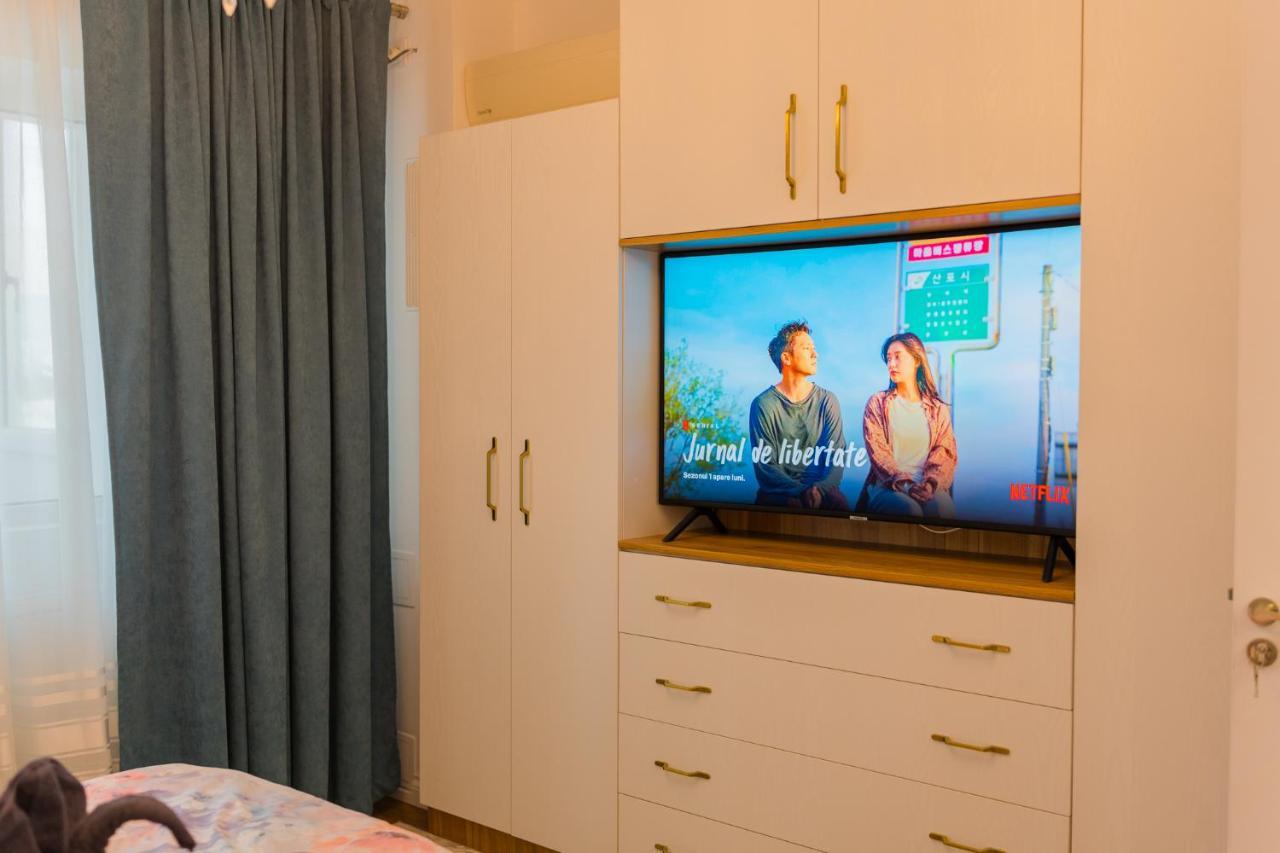 Cozy & Spacious 2Br Apartment With Netflix Bucureşti Eksteriør bilde