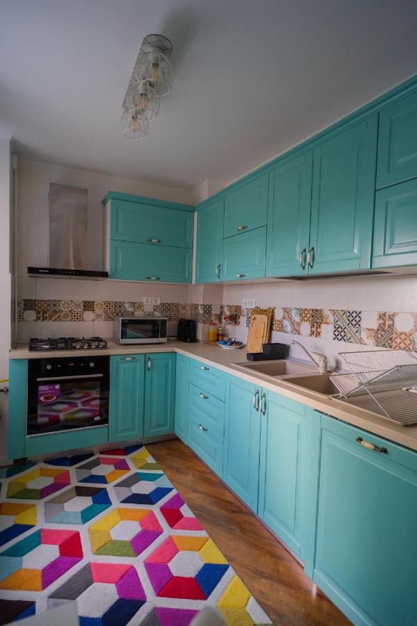 Cozy & Spacious 2Br Apartment With Netflix Bucureşti Eksteriør bilde